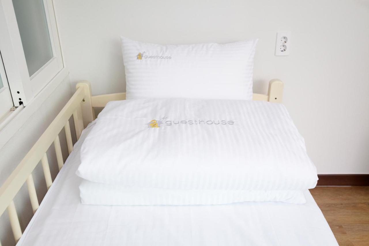 24 Guesthouse Sinchon Hongdae Seoul Ruang foto